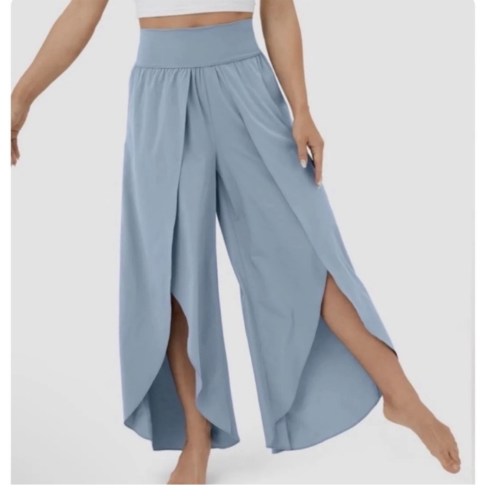 Breezeful High Waisted Back Waistband Pocket Palazzo Flowy Split Wide Leg